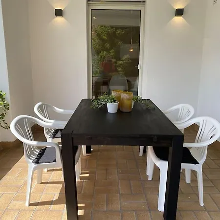 Edles In Mit Balkon Und Freisitz, Pkw-stellplatz Hanau