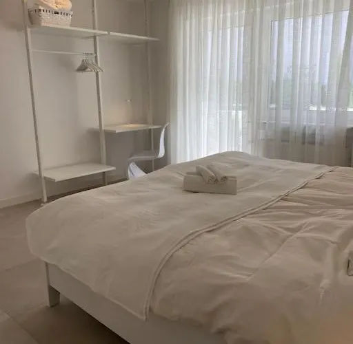 Appartamento Edles In Mit Balkon Und Freisitz, Pkw-stellplatz Hanau